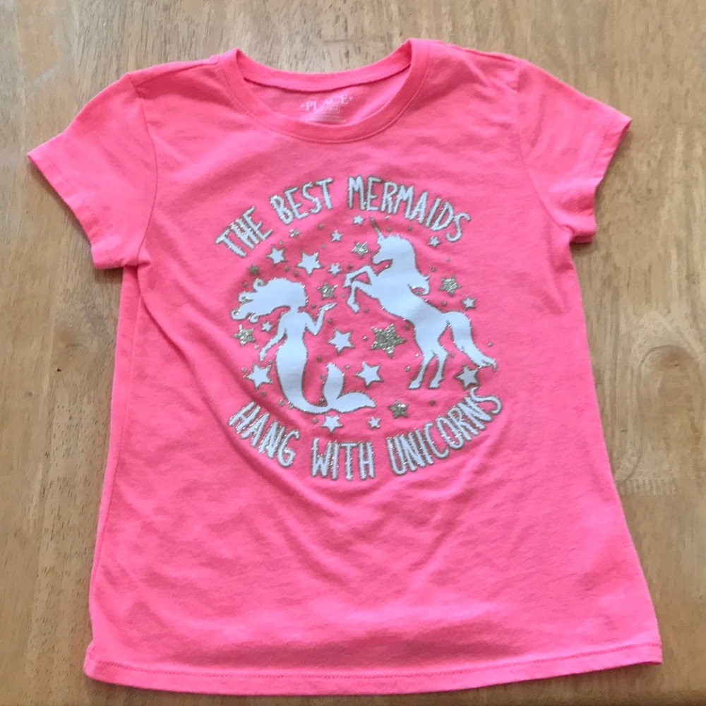 WORN ONCE Children’s Place Glitter size 5/6 TShirt